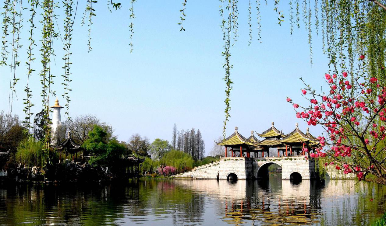你负责踏青,小悠负责送福利。(图2) 你负责踏青,小悠负责送福利。(图2)